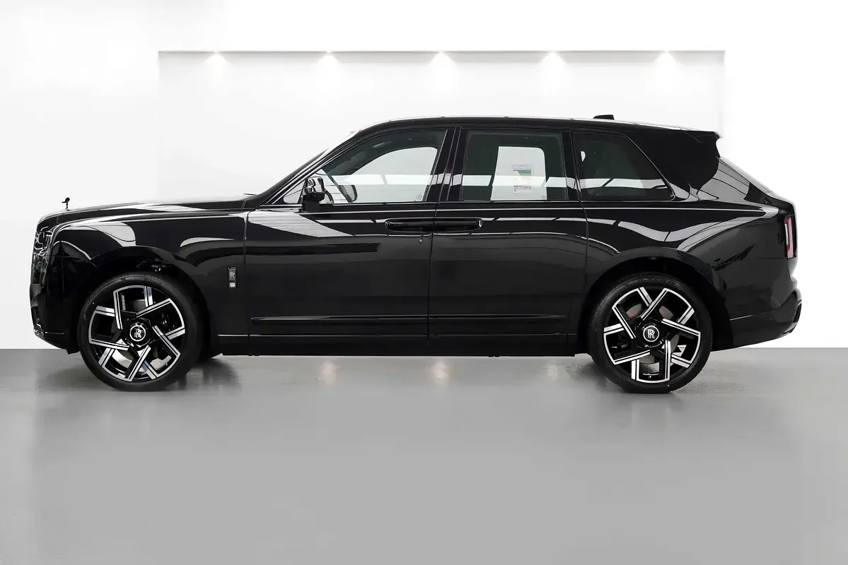 Rolls-Royce Cullinan 6.8 AT 4WD (571 hp) - 2
