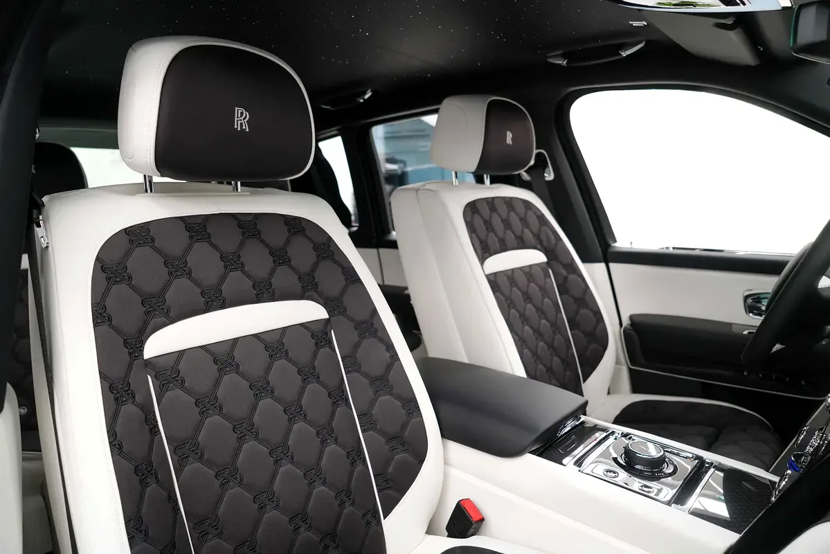 Rolls-Royce Cullinan 6.8 AT 4WD (571 hp) - 10