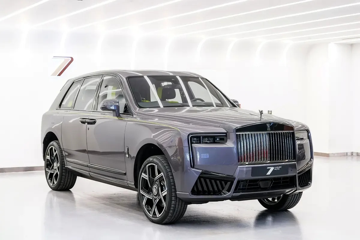 Rolls-Royce Cullinan 6.8 AT 4WD (571 hp) - 2