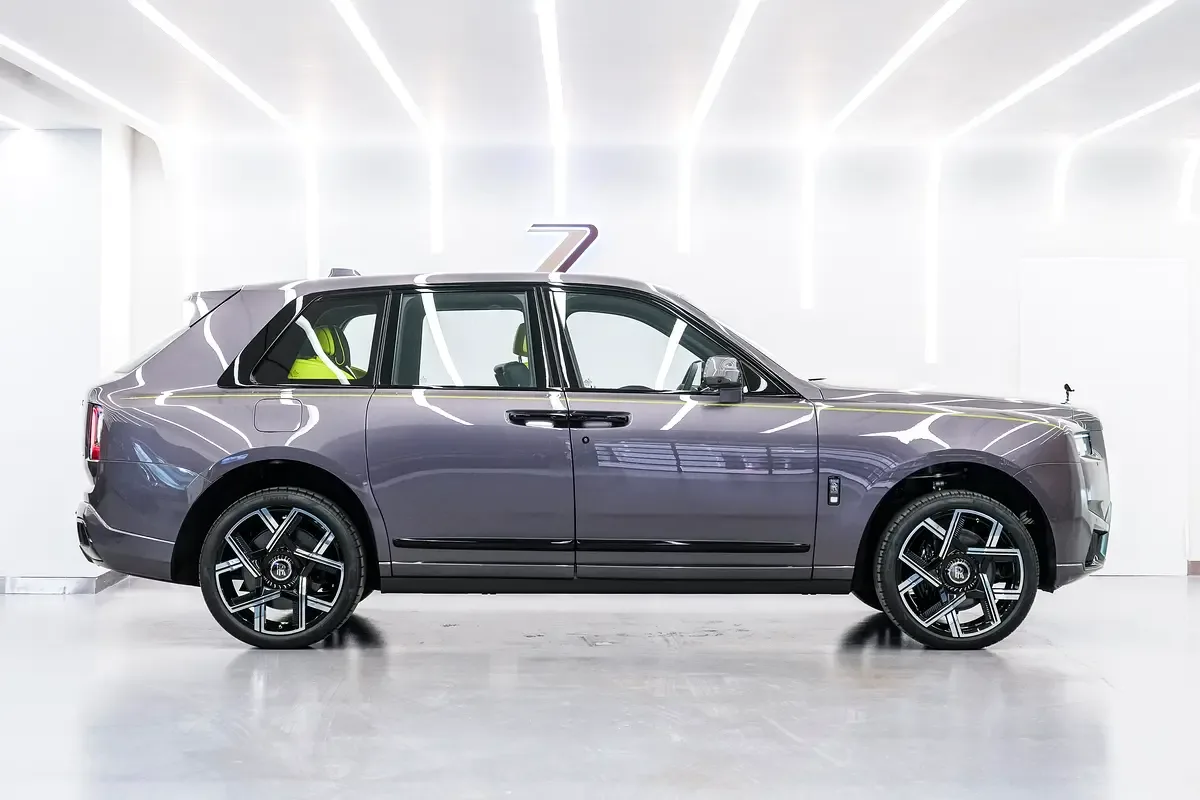 Rolls-Royce Cullinan 6.8 AT 4WD (571 hp) - 3