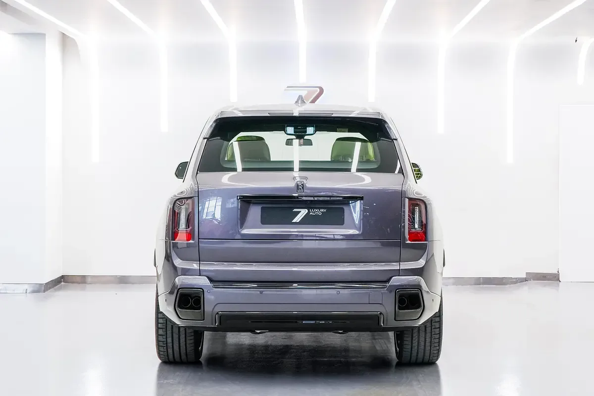 Rolls-Royce Cullinan 6.8 AT 4WD (571 hp) - 6