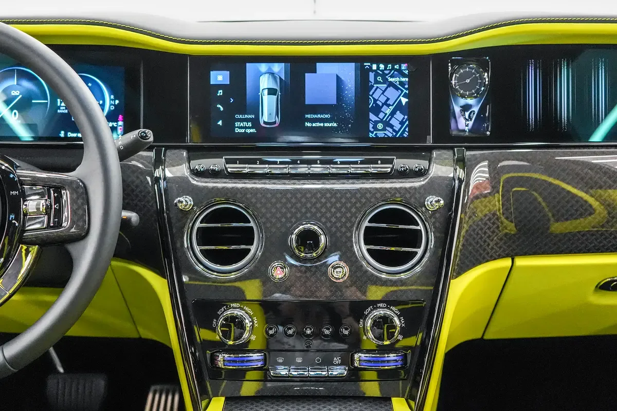 Rolls-Royce Cullinan 6.8 AT 4WD (571 hp) - 11