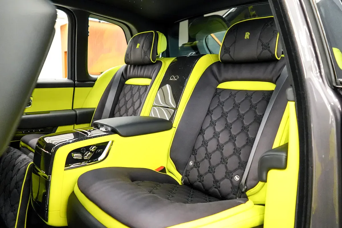 Rolls-Royce Cullinan 6.8 AT 4WD (571 hp) - 16