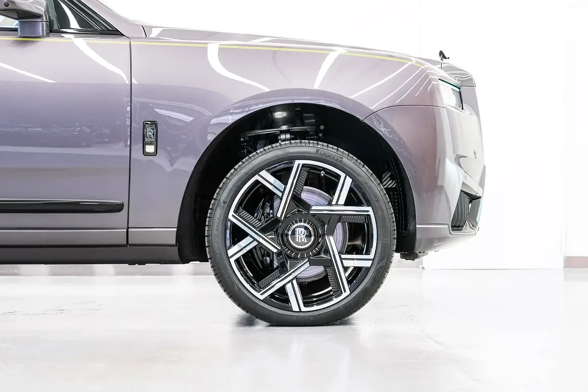 Rolls-Royce Cullinan 6.8 AT 4WD (571 hp) - 20