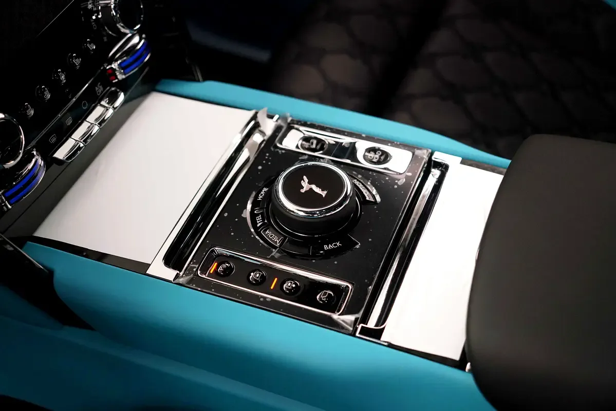 Rolls-Royce Cullinan 6.8 AT 4WD (571 hp) - 10