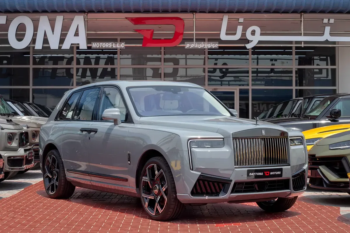 Rolls-Royce Cullinan 6.8 AT 4WD (571 hp)