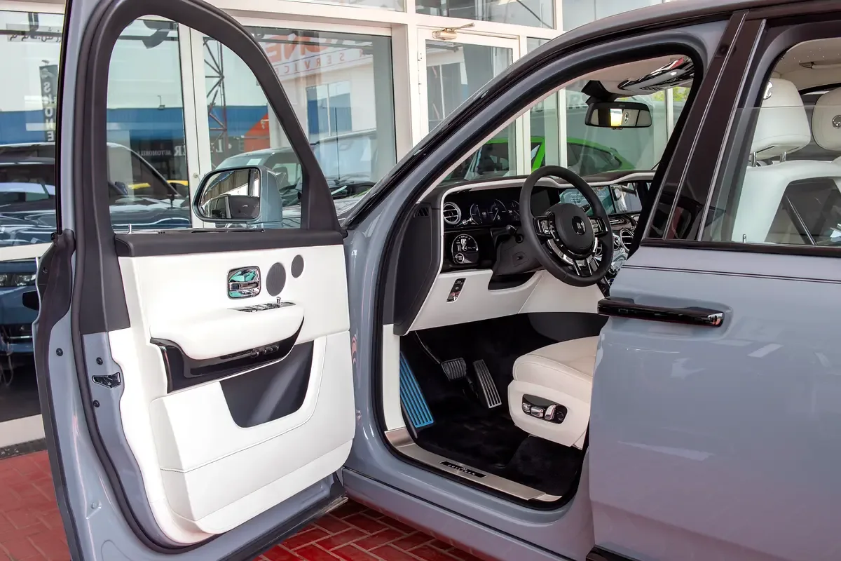 Rolls-Royce Cullinan 6.8 AT 4WD (571 حصان) - 8