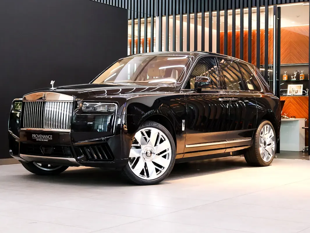 Rolls-Royce Cullinan 6.8 AT 4WD (571 حصان)