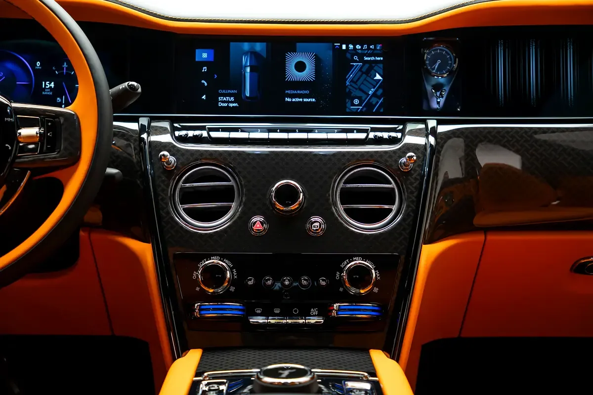 Rolls-Royce Cullinan 6.8 AT 4WD (571 حصان) - 9