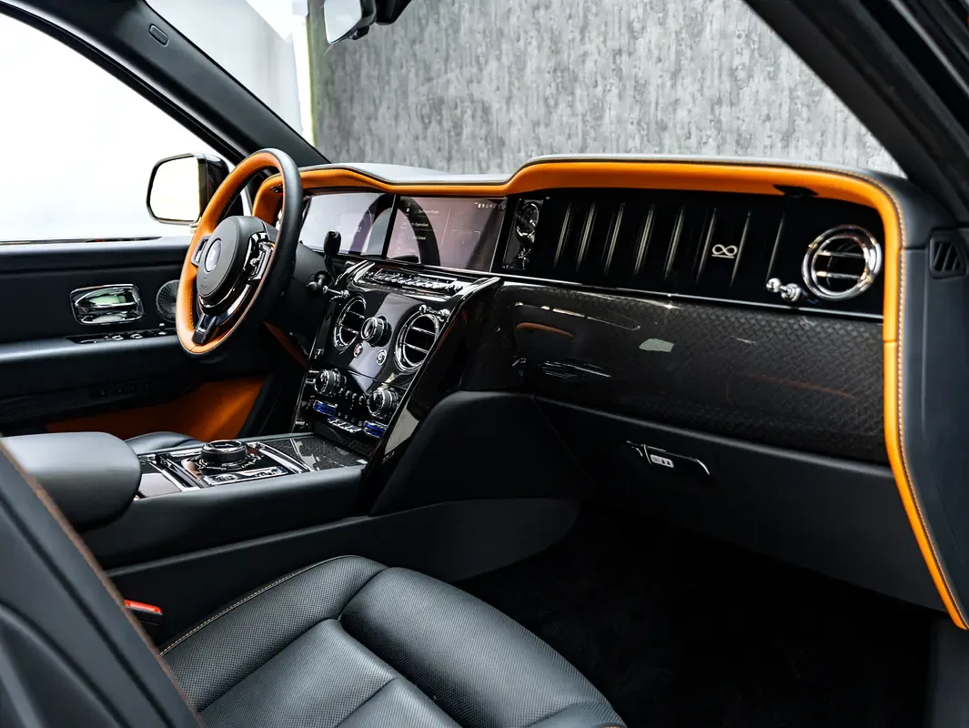 Rolls-Royce Cullinan 6.8 AT 4WD (571 حصان) - 12