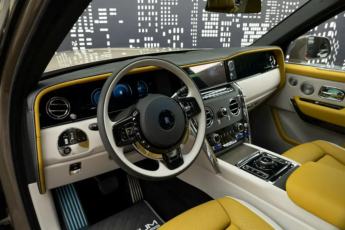 Rolls-Royce Cullinan 6.8 AT 4WD (571 hp) - 11