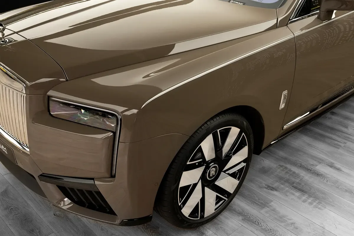 Rolls-Royce Cullinan 6.8 AT 4WD (571 hp) - 19