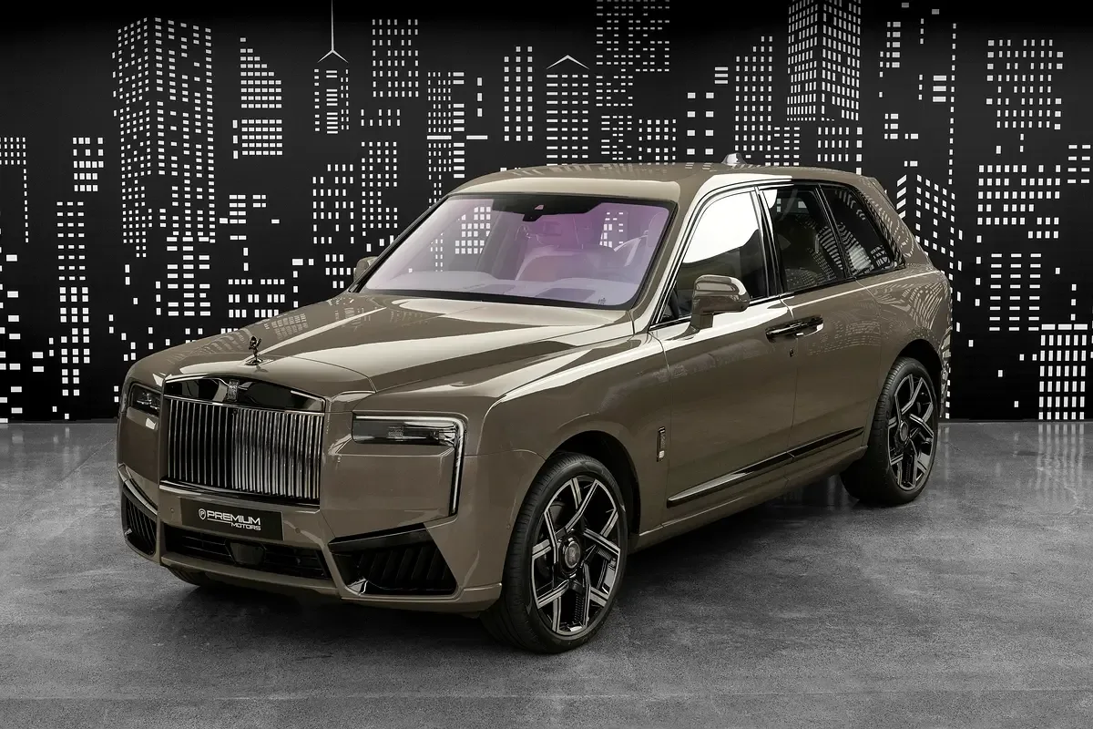 Rolls-Royce Cullinan 6.8 AT 4WD (600 hp)