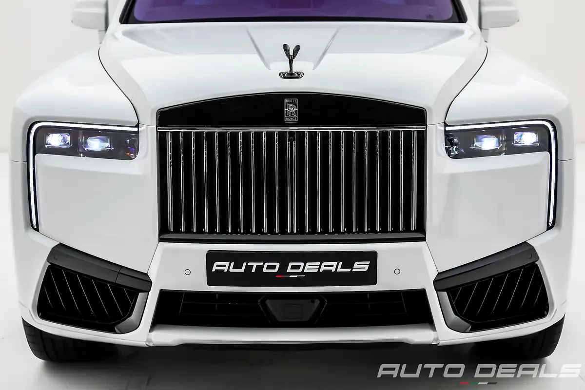 Rolls-Royce Cullinan 6.8 AT 4WD (600 حصان) - 6