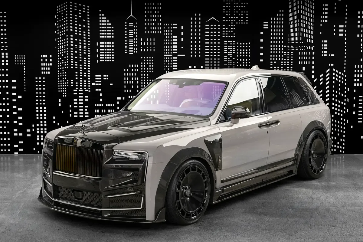 Rolls-Royce Cullinan 6.8 AT 4WD (600 hp)