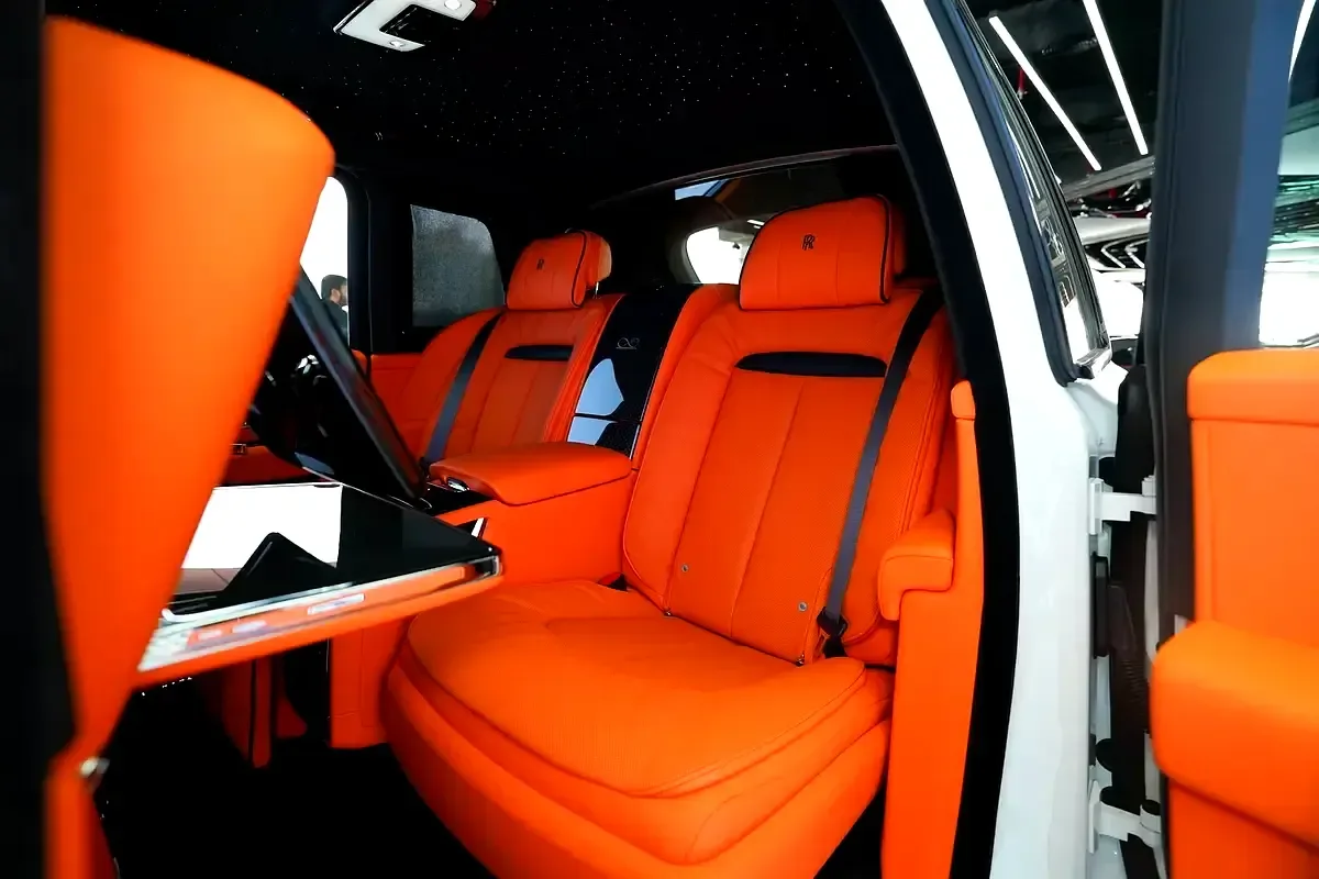 Rolls-Royce Cullinan 6.8 AT 4WD (600 حصان) - 11