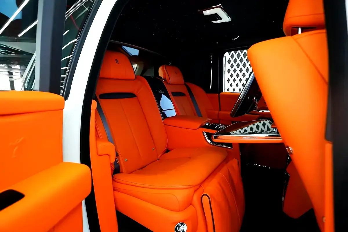 Rolls-Royce Cullinan 6.8 AT 4WD (600 حصان) - 14