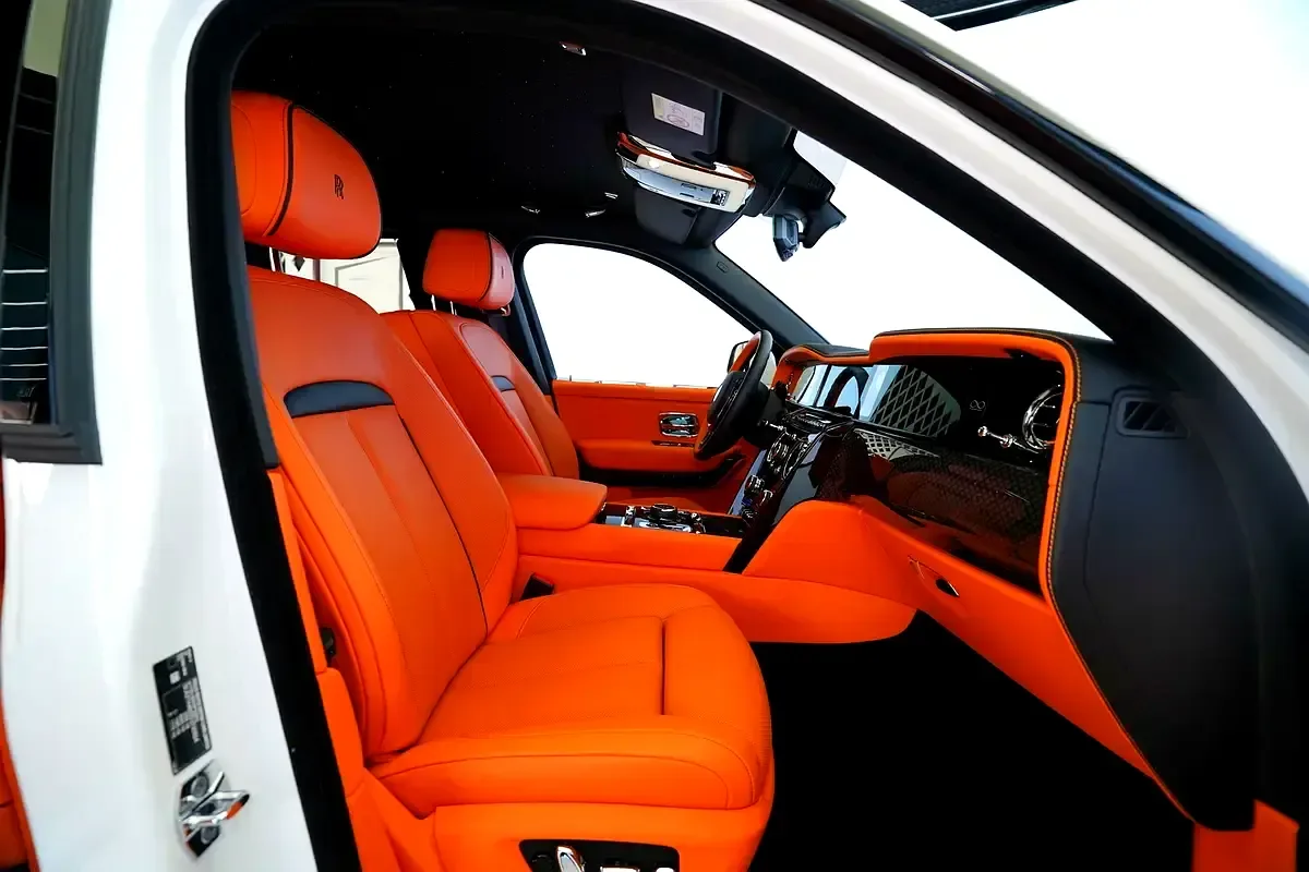 Rolls-Royce Cullinan 6.8 AT 4WD (600 حصان) - 17
