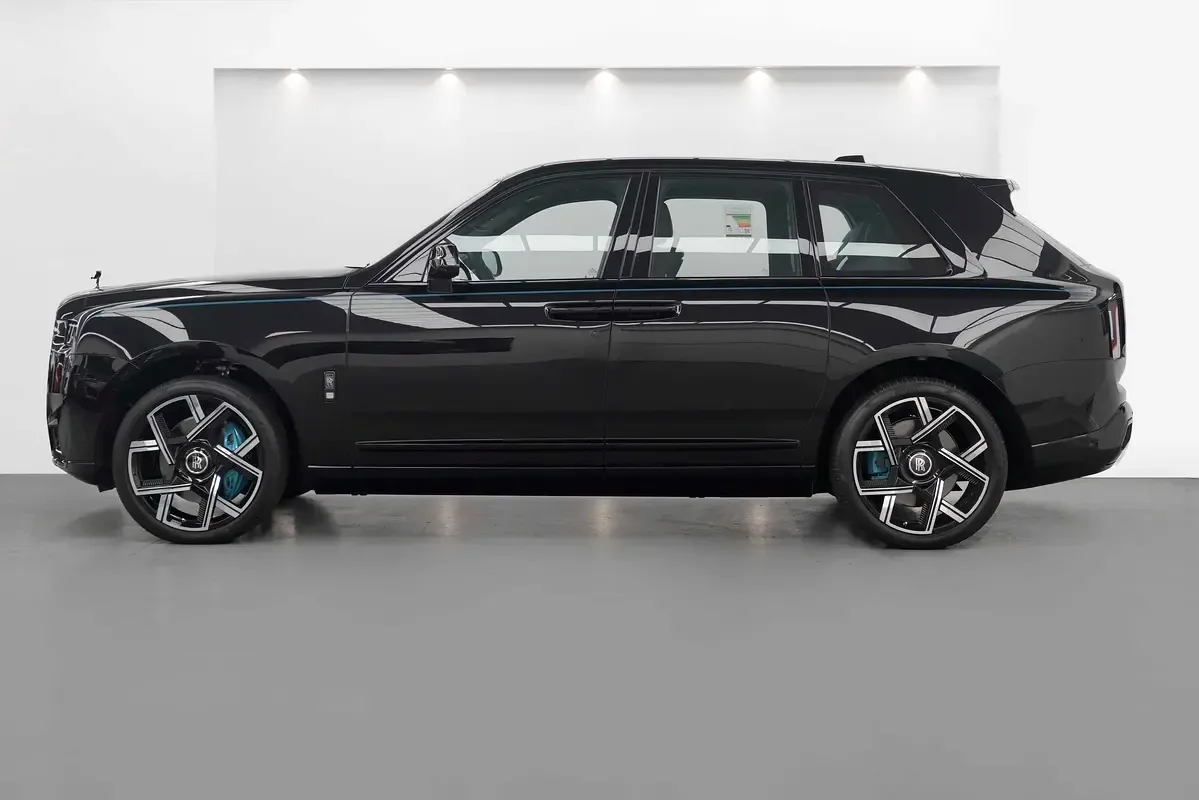 Rolls-Royce Cullinan 6.8 AT 4WD (600 hp) - 2