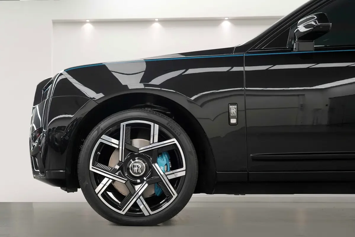 Rolls-Royce Cullinan 6.8 AT 4WD (600 hp) - 6