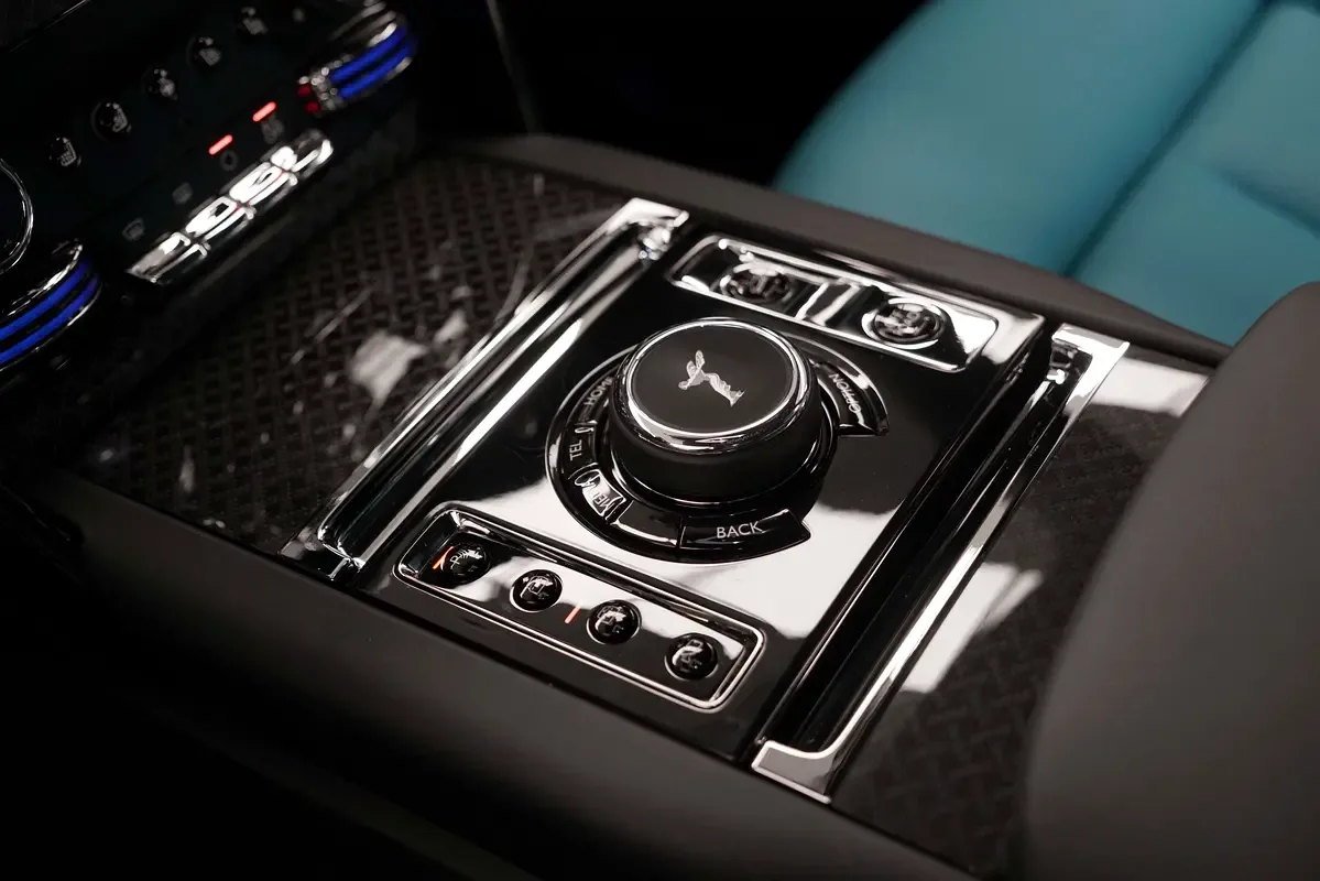 Rolls-Royce Cullinan 6.8 AT 4WD (600 hp) - 9