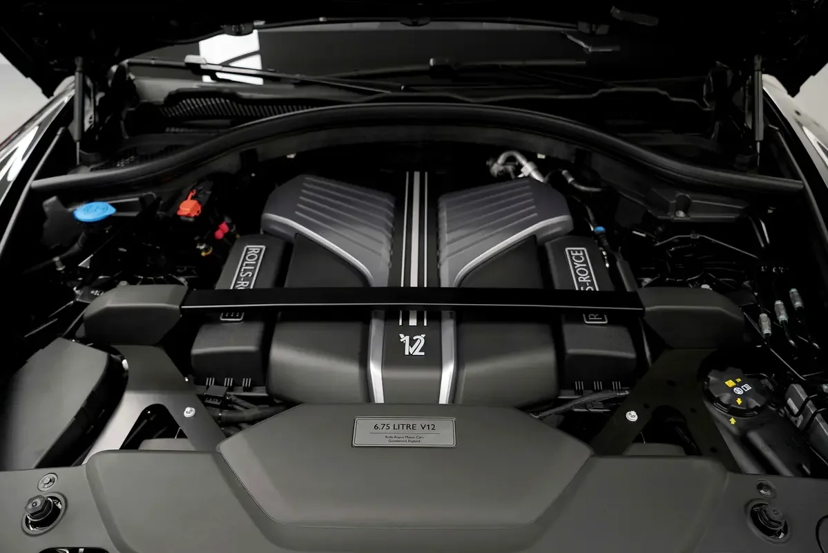 Rolls-Royce Cullinan 6.8 AT 4WD (600 hp) - 19