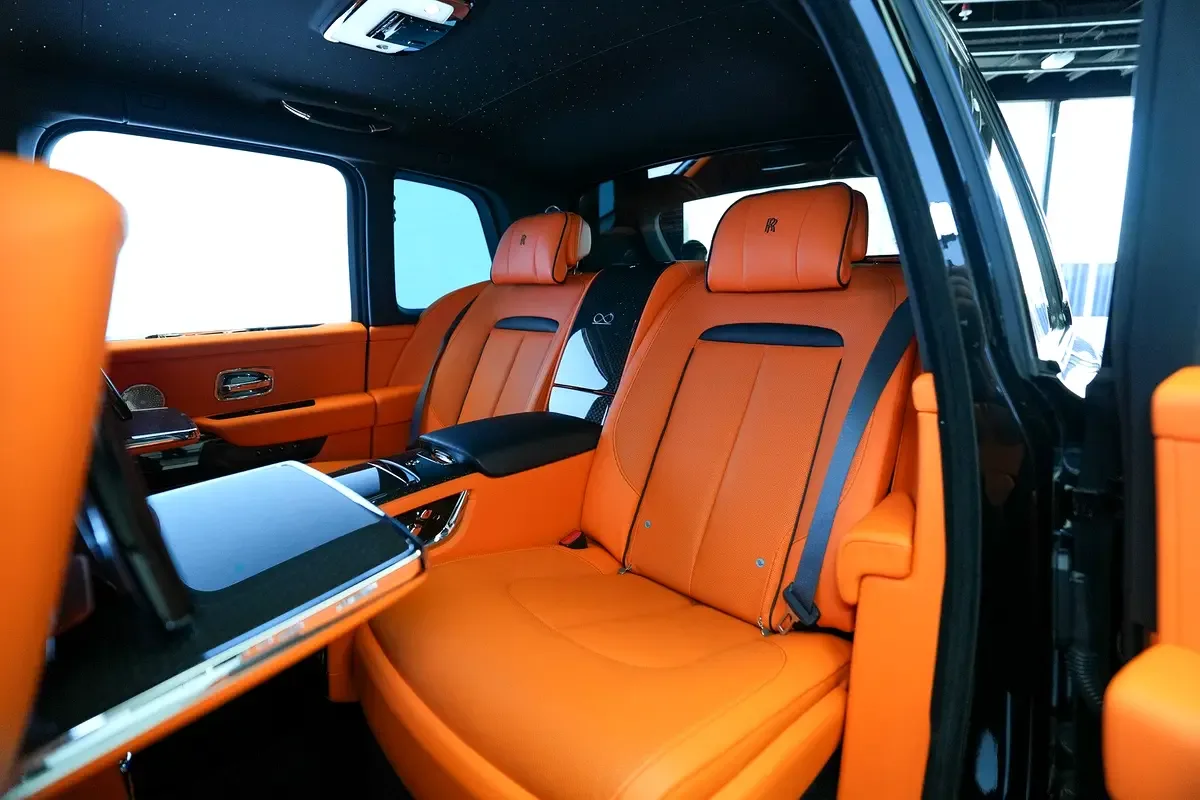 Rolls-Royce Cullinan 6.8 AT 4WD (600 حصان) - 8