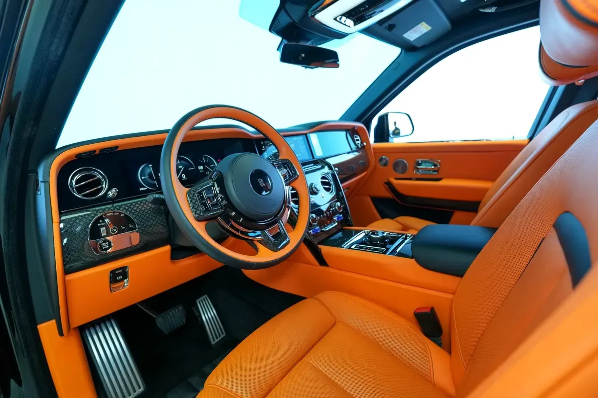 Rolls-Royce Cullinan 6.8 AT 4WD (600 حصان) - 6