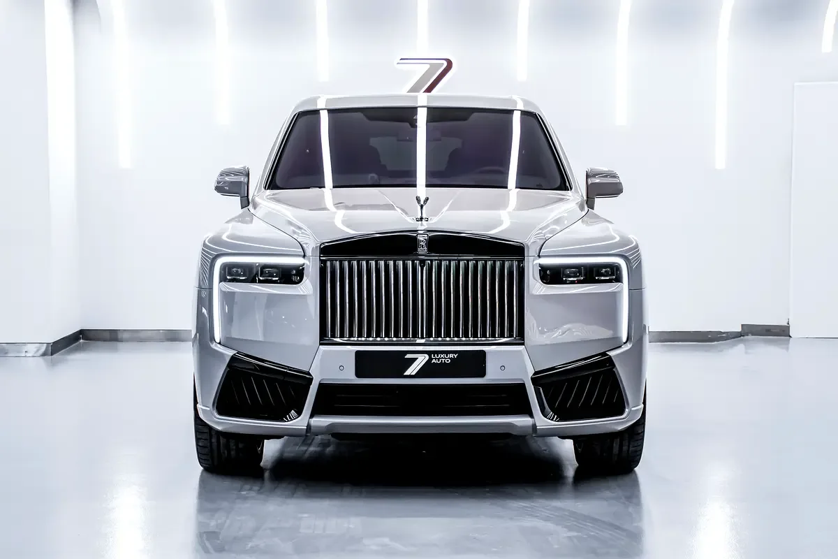 Rolls-Royce Cullinan 6.8 AT 4WD (600 hp)
