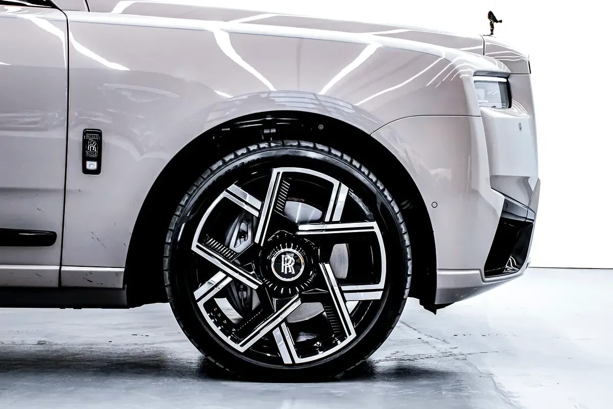 Rolls-Royce Cullinan 6.8 AT 4WD (600 hp) - 19