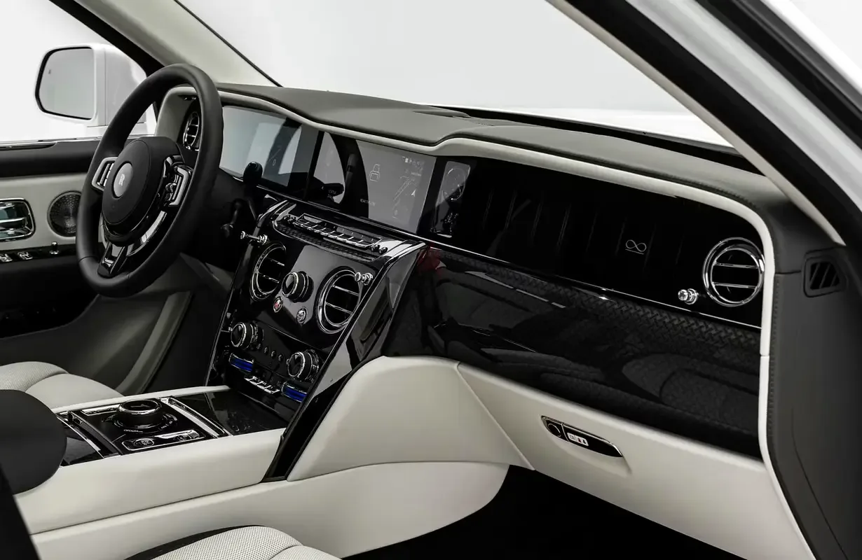 Rolls-Royce Cullinan 6.8 AT 4WD (600 hp) - 6