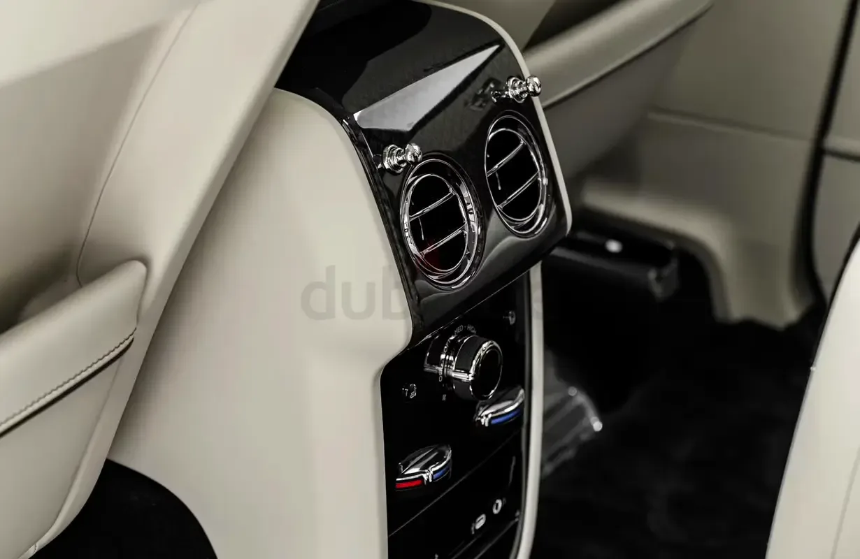 Rolls-Royce Cullinan 6.8 AT 4WD (600 hp) - 14