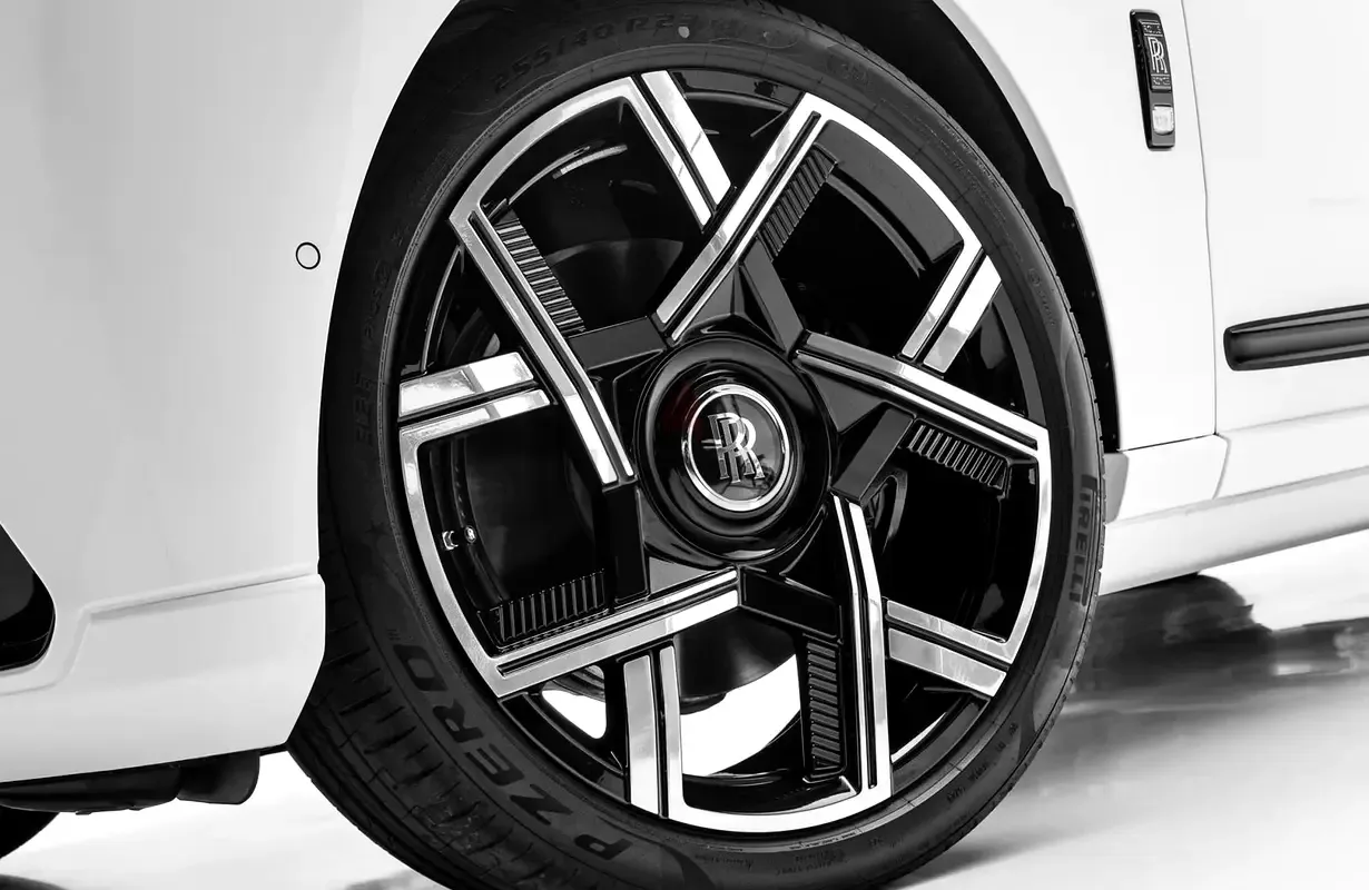 Rolls-Royce Cullinan 6.8 AT 4WD (600 hp) - 20