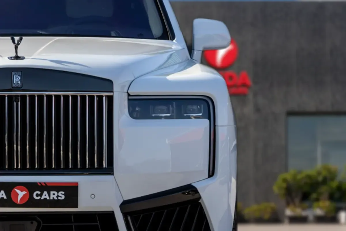 Rolls-Royce Cullinan 6.8 AT 4WD (600 حصان) - 3