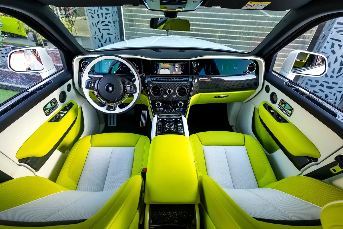 Rolls-Royce Cullinan 6.8 AT 4WD (600 حصان) - 12