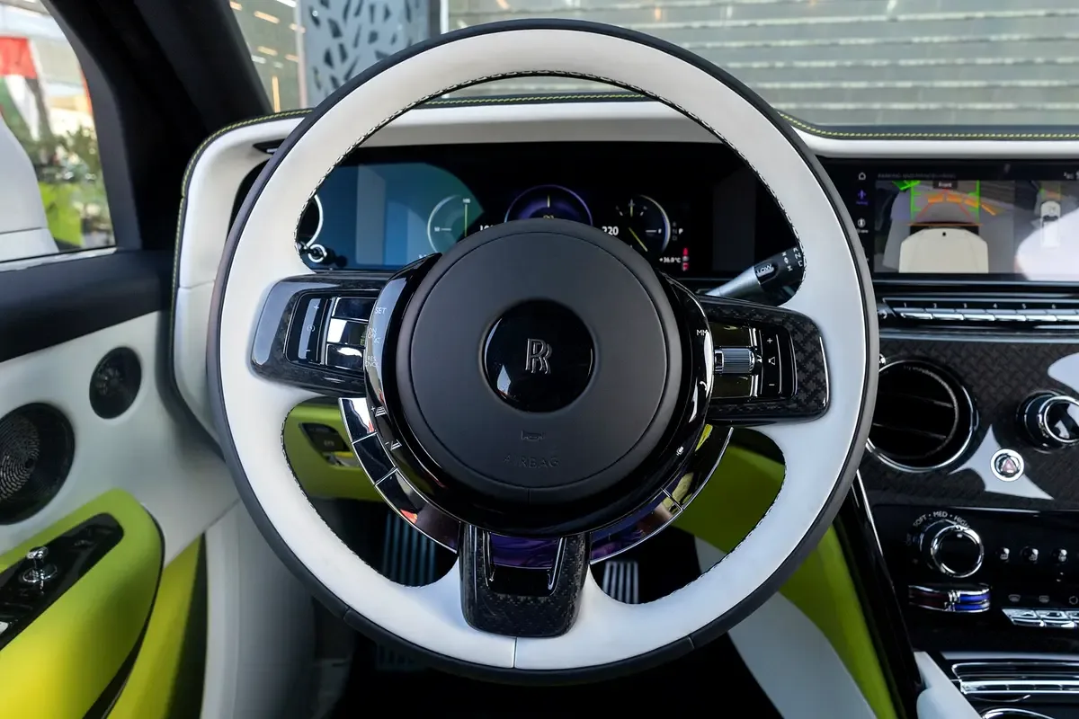 Rolls-Royce Cullinan 6.8 AT 4WD (600 حصان) - 15