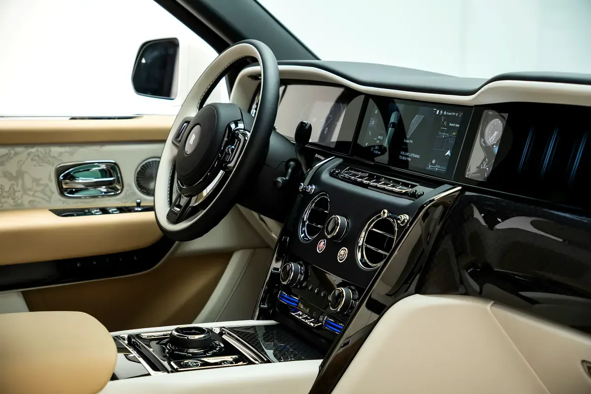 Rolls-Royce Cullinan 6.8 AT 4WD (600 حصان) - 8
