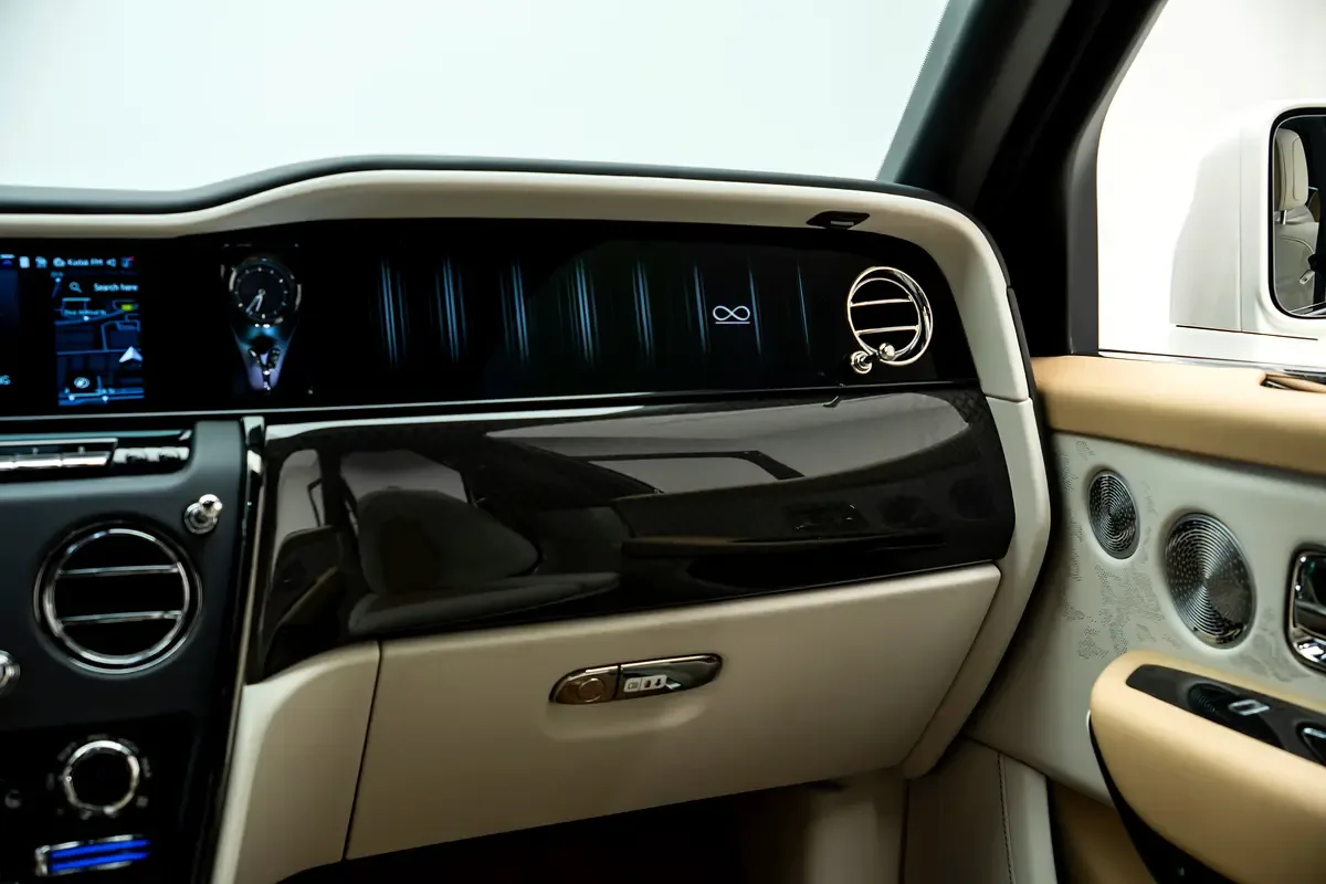 Rolls-Royce Cullinan 6.8 AT 4WD (600 حصان) - 10