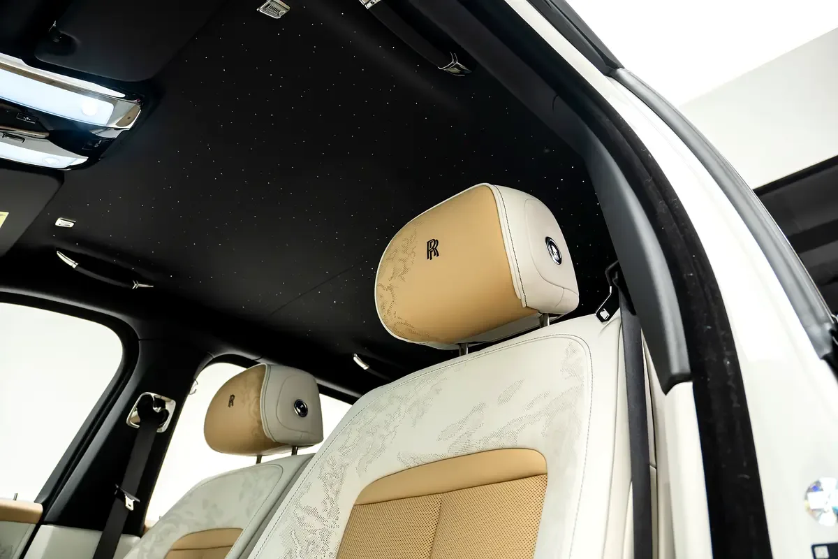 Rolls-Royce Cullinan 6.8 AT 4WD (600 حصان) - 14