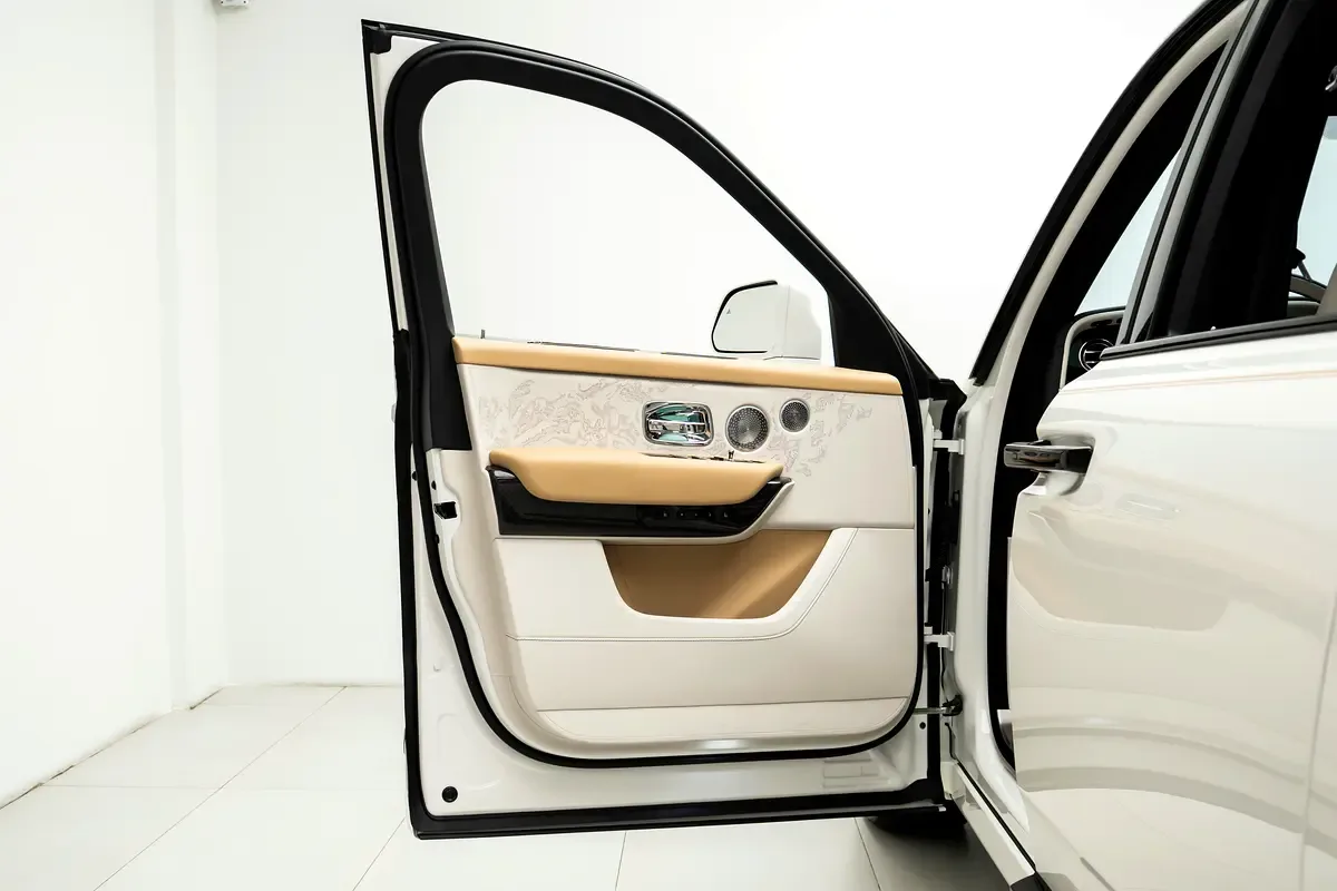 Rolls-Royce Cullinan 6.8 AT 4WD (600 حصان) - 19