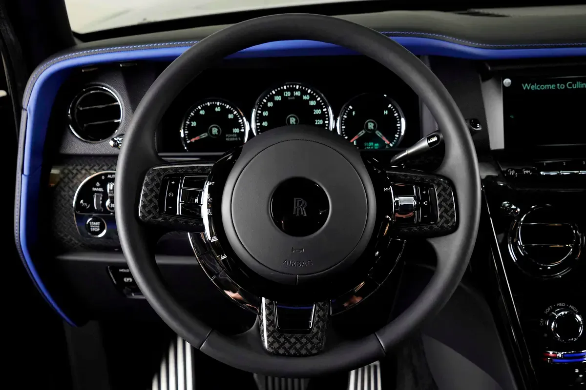 Rolls-Royce Cullinan 6.8 AT AWD (571 hp) - 9