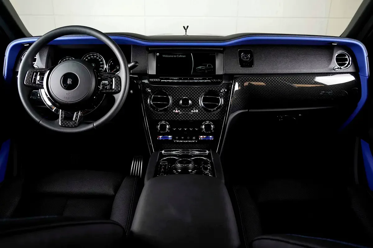 Rolls-Royce Cullinan 6.8 AT AWD (571 hp) - 8