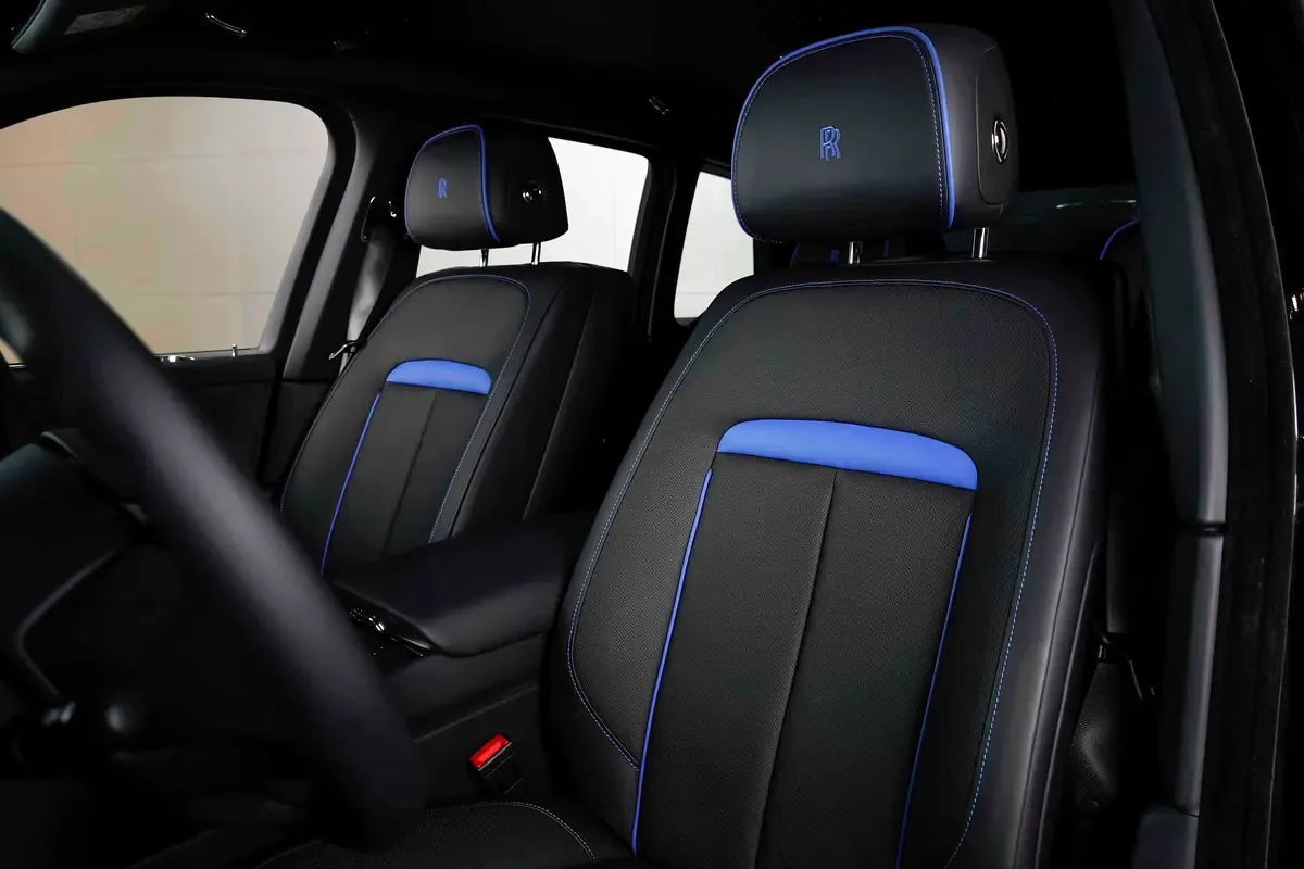 Rolls-Royce Cullinan 6.8 AT AWD (571 hp) - 12