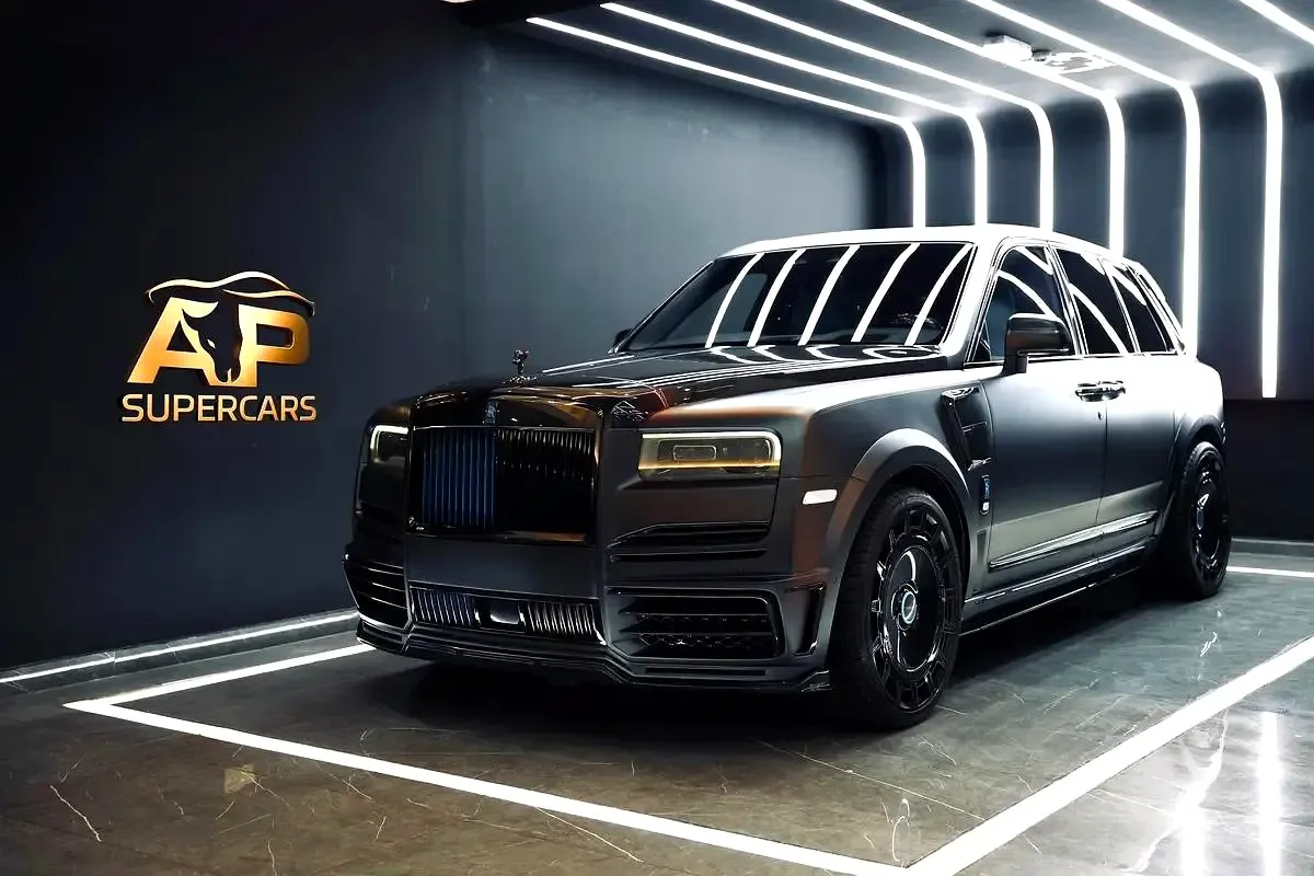 Rolls-Royce Cullinan 6.8 AT AWD (600 hp)