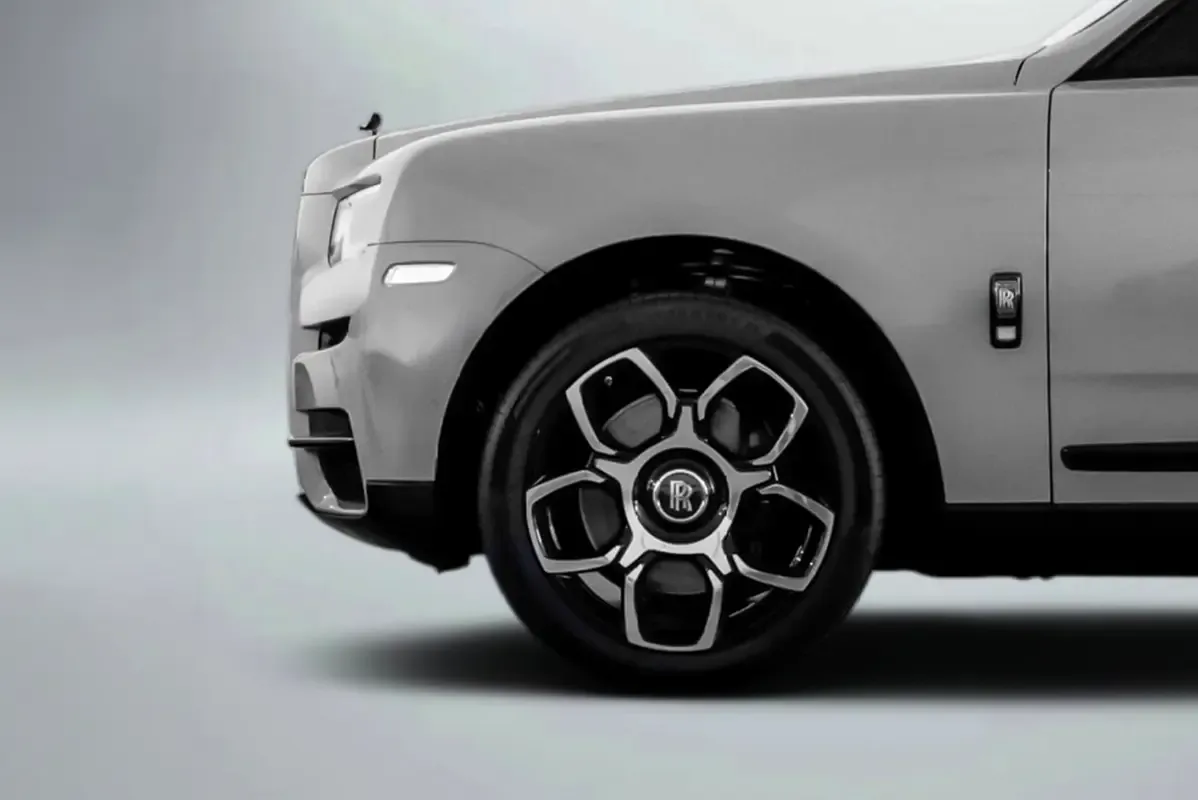 Rolls-Royce Cullinan 6.8 AT AWD (600 hp) - 5