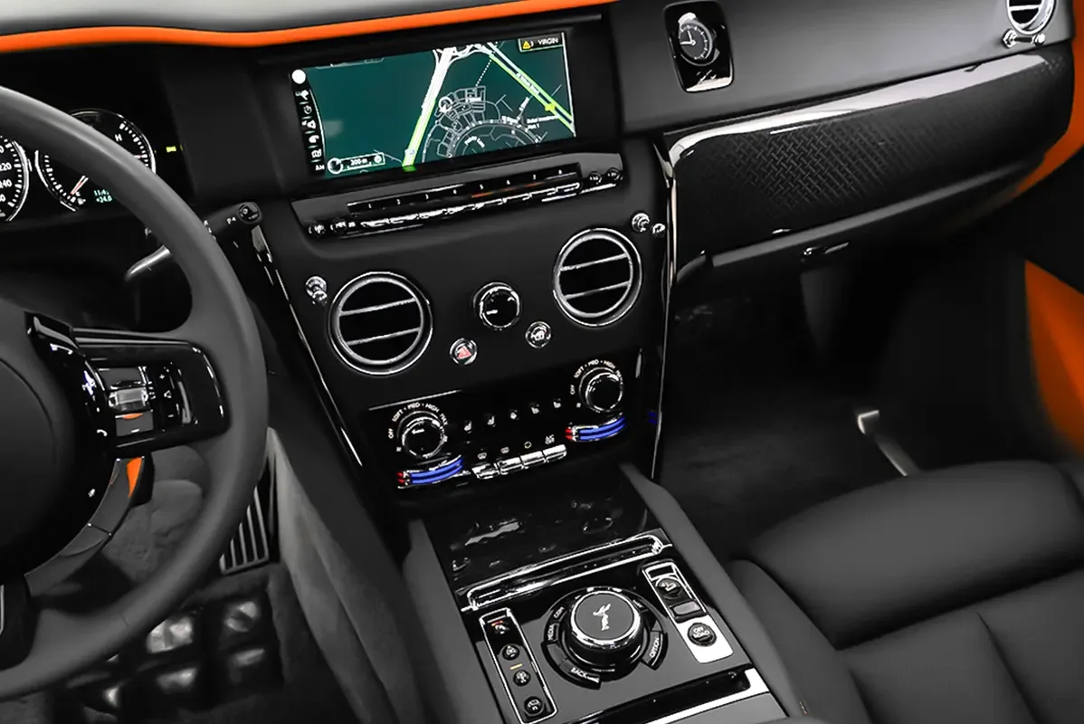 Rolls-Royce Cullinan 6.8 AT AWD (600 hp) - 8