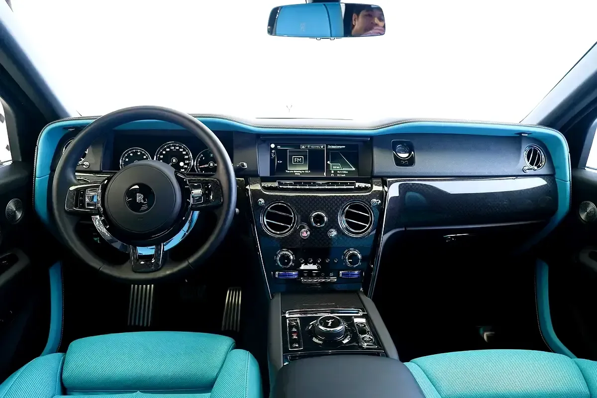 Rolls-Royce Cullinan 6.8 AT AWD (600 hp) - 13