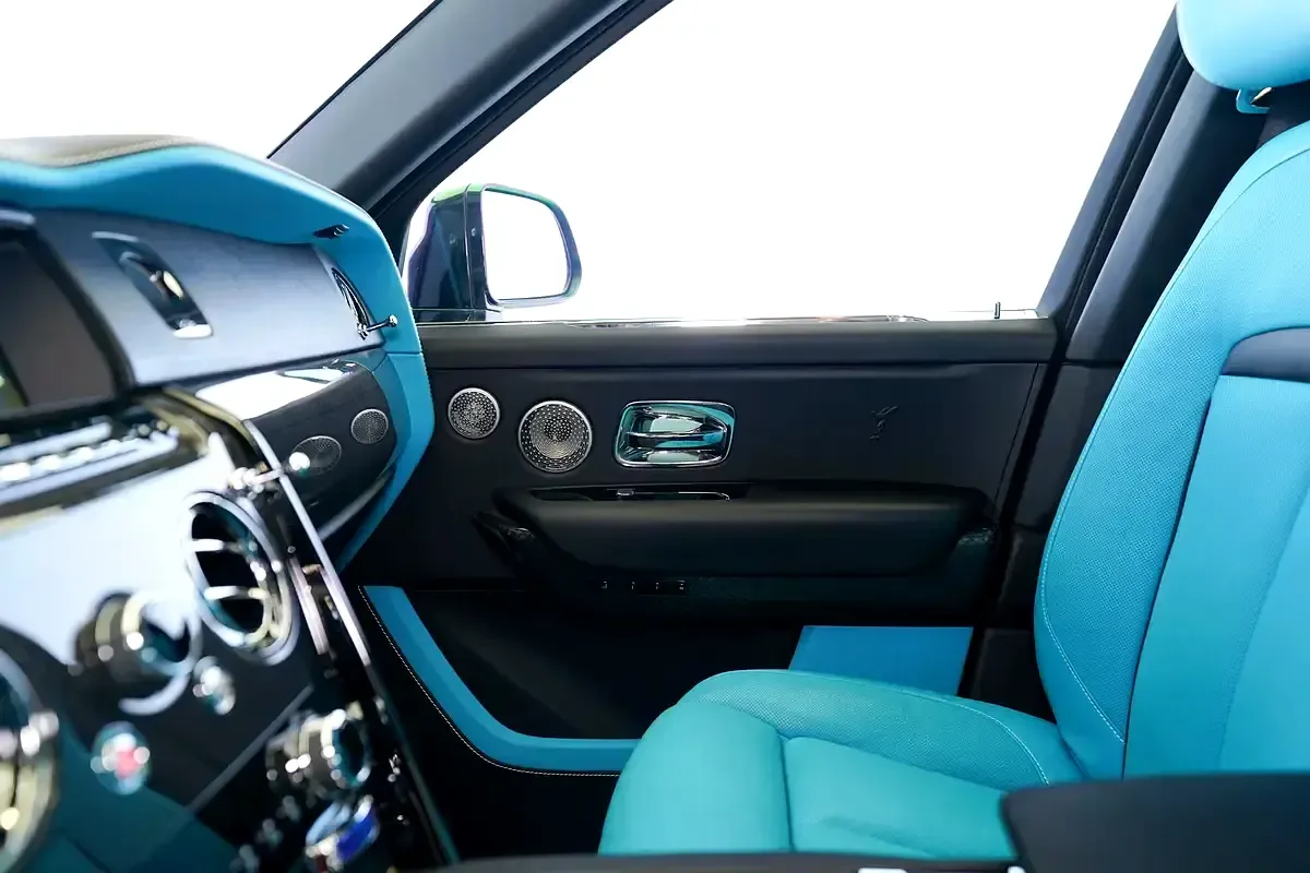 Rolls-Royce Cullinan 6.8 AT AWD (600 hp) - 11