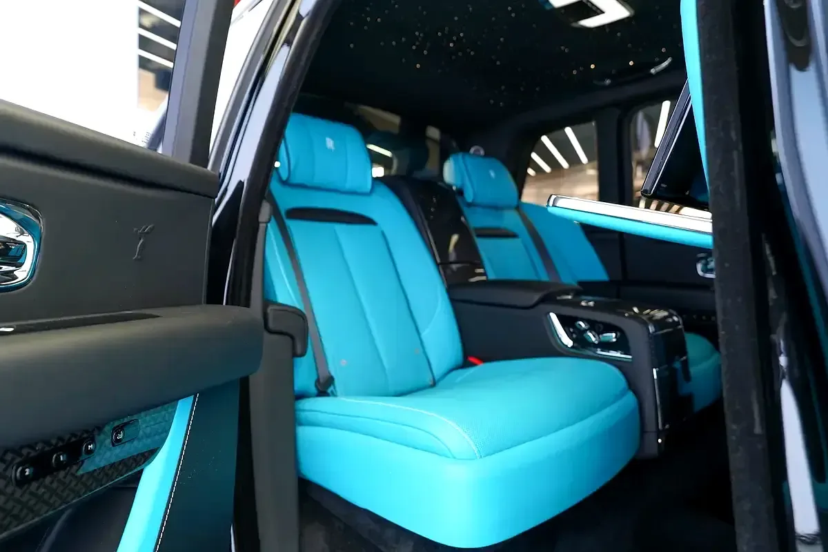 Rolls-Royce Cullinan 6.8 AT AWD (600 hp) - 16