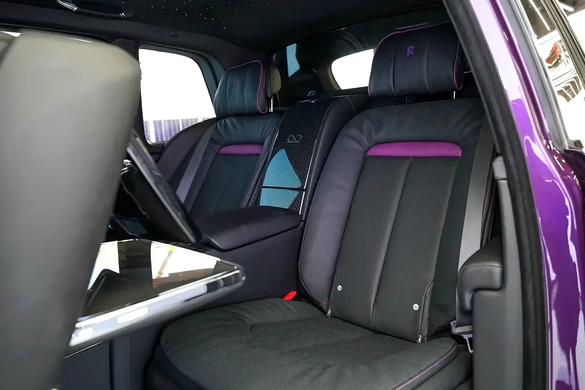 Rolls-Royce Cullinan 6.8 AT AWD (600 hp) - 11